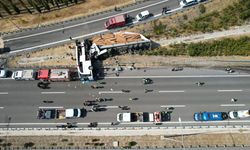 Manisa'da otobüs ile tır çarpıştı: 11 ölü, 27 yaralı