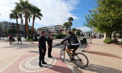 Marmaris’te sahil yolunda bisiklet ve scooter denetimi