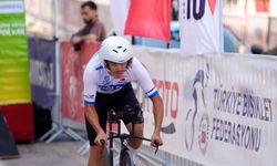 Büyükşehir’in şampiyon pedalı milli formayla Avrupa’da