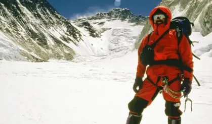 Nasuh Mahruki'den 26 Yıl Önceki Lhotse Zaferine Duygusal Paylaşım: "Oksijensiz Zirveye Ulaşan Tek Kişiydim"