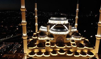 Miraç Kandili Mesajları 2026: En Güzel, Dualı ve Hadisli Paylaşımlar!