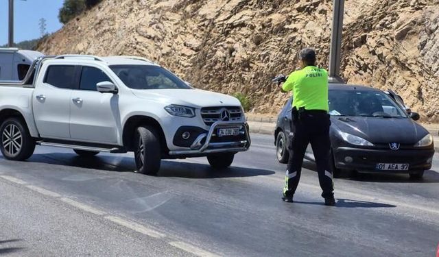 İbrahim Tatlıses'in Kızı Bodrum'da Polisin Üzerine Araç Sürdü!