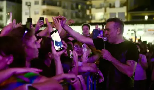 Haluk Levent Ortaca’da Coşkuyla Sahne Aldı