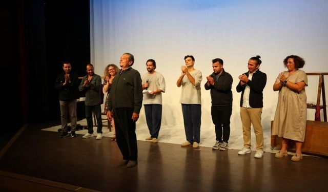 Bodrum Belediyesi Şehir Tiyatrosu yeni oyunuyla beğeni topladı
