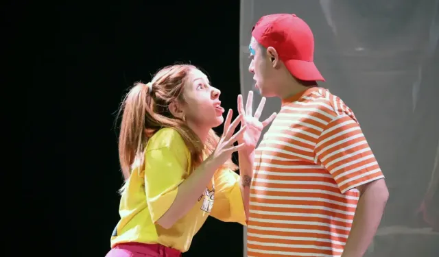 Dramdan Komediye, Menteşe’de Tiyatro Dolu Kasım