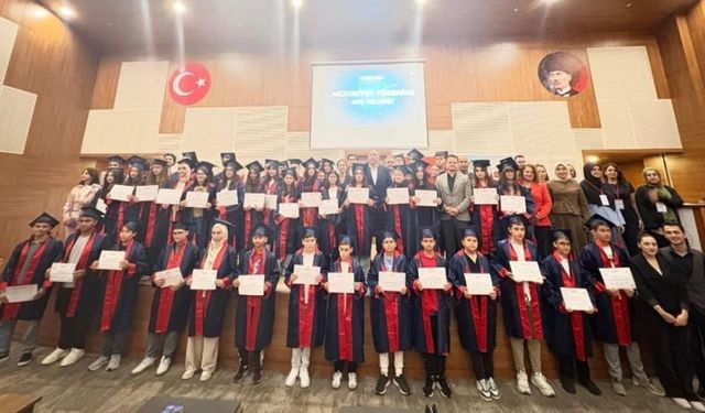 Deneyap teknoloji atölyeleri Muğla'da mezuniyet coşkusu