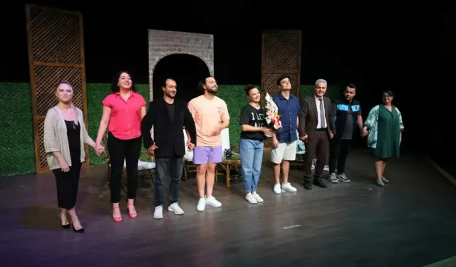 Bodrum Şehir Tiyatrosu’nun oyunu ilgi gördü