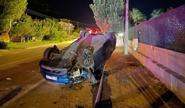 Fethiye’de araba takla attı: 1 Yaralı