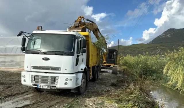 MUSKİ, Fethiye ve Seydikemer’de 77 km dere temizliği yaptı