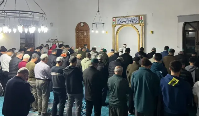 Köyceğizliler Regaib Kandili'nde camileri doldurdu