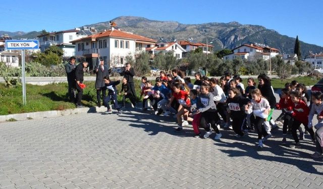 Köyceğiz’de Atatürk yol koşusu yapıldı