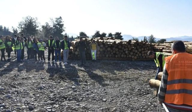 Köyceğiz Meslek Yüksek Okulu öğrencileri eğitimlerini arazide sürdürüyor