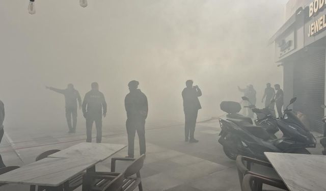 Bodrum'da giyim mağazasının deposunda yangın paniği