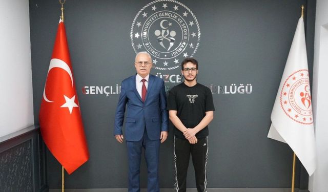 Türkiye Şampiyonu sporcuya tebrik