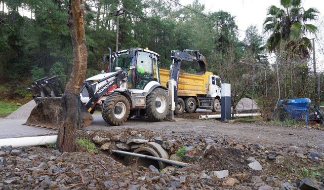 Ortaca Tepearası Mahallesi’ndeki içme suyu hattı yenileniyor