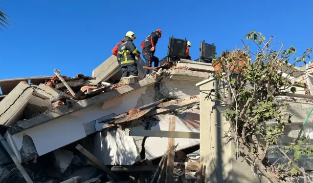 Marmaris’te Güçlendirme Çalışması Yapılan Apart Otel Çöktü