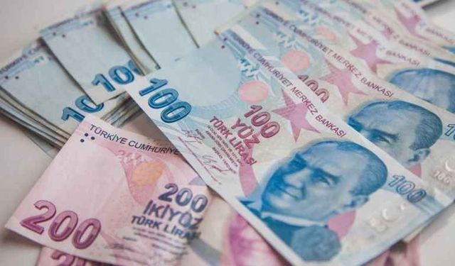 Zamlı Maaş Bu Ay Yatar mı? Emekliler SGK’dan Açıklama Bekliyor