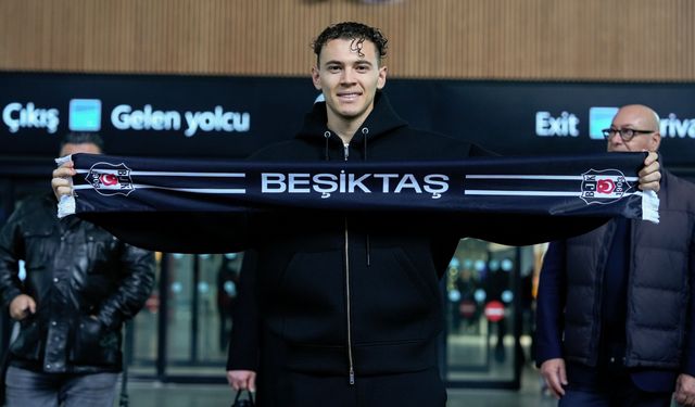 Beşiktaş'ın yeni transferi Kristjan Asllani, İstanbul'a geldi