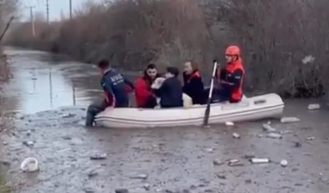 Menteşe’de mahsur kalan 5 kişi ve köpek kurtarıldı