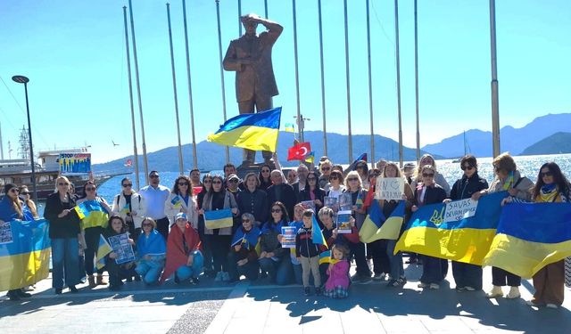 Marmaris’te Ukrayna Savaşının 4. Yılında Anma Töreni