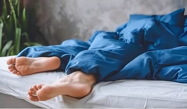 Uykuda Tekme Masum Olmayabilir