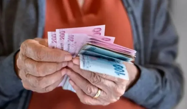 Emekli İkramiyesinde Kritik Süreç: 3 Zam Senaryosu Masada!