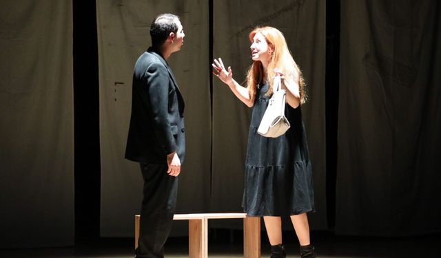 Menteşe Belediye Tiyatrosu Fethiye’de sahne aldı