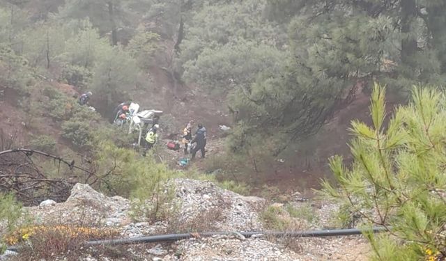 Şarampole uçan araçta 1 kişi öldü, 4 kişi yaralandı