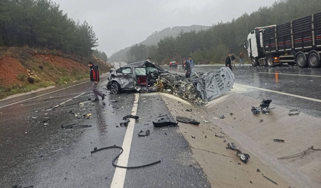 Yatağan-Milas Yolunda Feci Kaza: AK Parti İlçe Başkan Yardımcısı Yaralandı