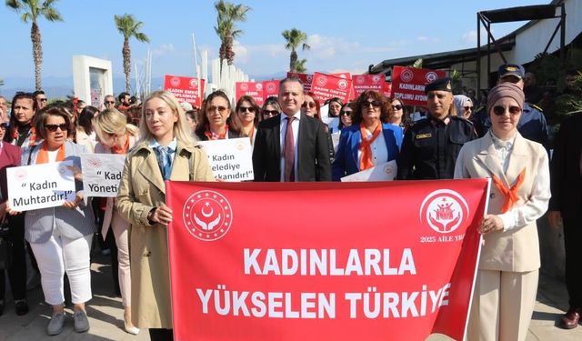 Fethiye’de Kadınlar Günü Yürüyüşüne Yoğun Katılım