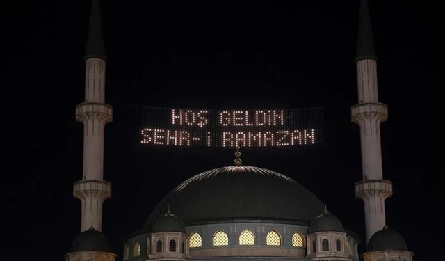 Ramazan Bayramı arefe günü resmi tatil mi?