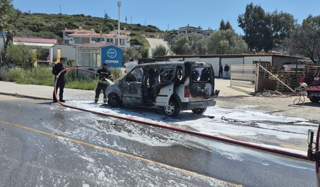 Datça’da ticari araç küle döndü