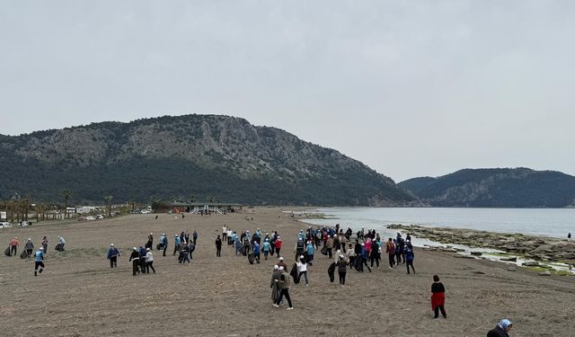 Kayacık Sahili’nde temizlik seferberliği büyüyor