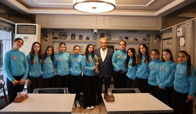 Muğla’da hokeyin gururu kızlar için anlamlı buluşma