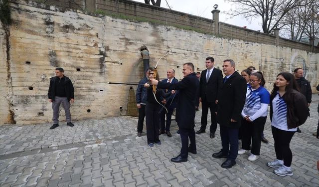Muğla Valisi İdris Akbıyık’tan Genç Okçulara Destek