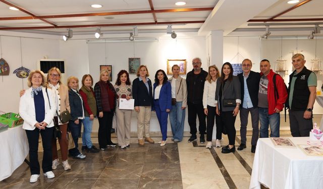 Marmaris’te El Emeği Eserler Sanatseverlerle Buluştu