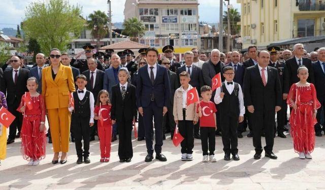 Seydikemer’de 23 Nisan coşkusu salonlara taştı