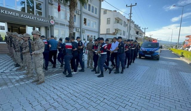 Daltonlar'a darbe: 10 tutuklama