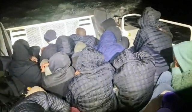 Milas açıklarında 28 düzensiz göçmen yakalandı