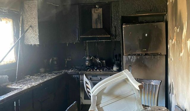 Bodrum’da Ev Yangını Paniği: 2 Kişi Çatıdan Kurtarıldı