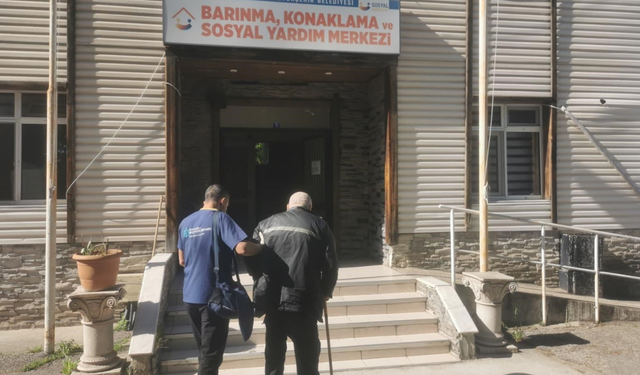Çöp evde bitkin halde bulunan adamın yeni hali şaşırttı