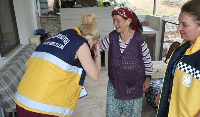 Bodrum Belediyesi’nden Bayram Öncesi Yatağa Bağımlı Hastalara Moral Ziyareti