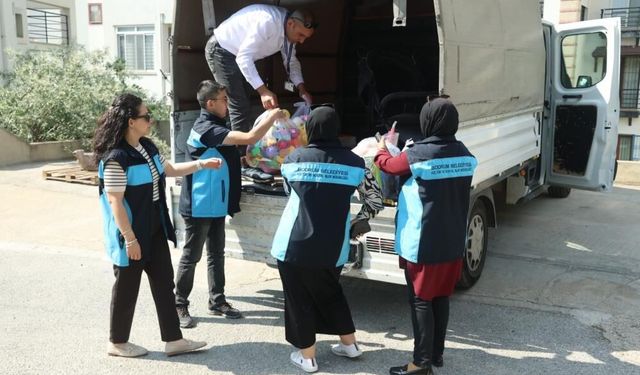 Bodrum’da Bayram Öncesi Çocuklara Oyuncak Sürprizi