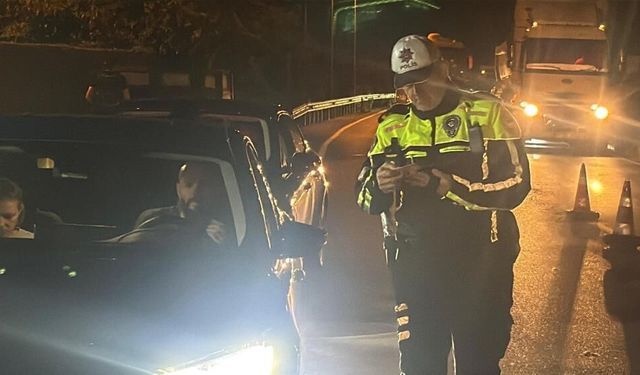Bodrum’da Bayram Trafiği Başladı: Girişlerde Uzun Araç Kuyrukları