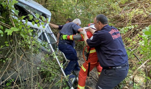 Ortaca’da Araç Kanala Uçtu: 2 Kişi Yaralandı