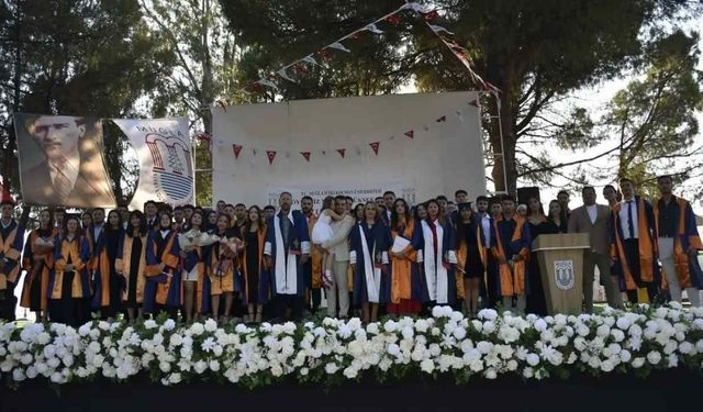 Köyceğiz Meslek Yüksekokulu Mezuniyet Töreni Coşkuyla Geçti