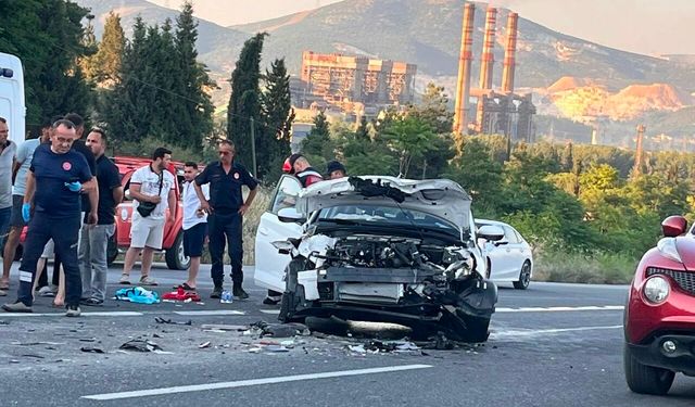 Yatağan’da Otomobil Tıra Arkadan Çarptı: 2 Yaralı