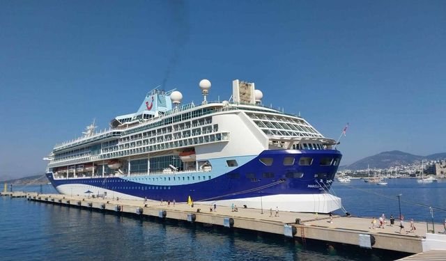 Marella Discovery Bodrum’a 1790 Yolcusuyla Demir Attı