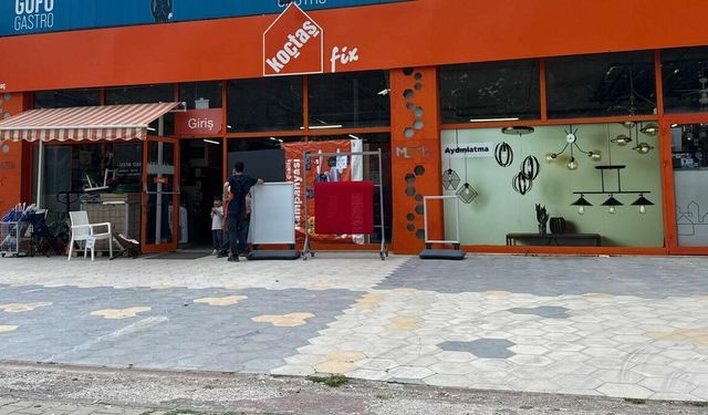 Muğla'da Koç Holding'e bağlı Koçtaş'a taşlı saldırı
