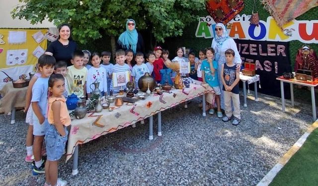 Minikler Okul Salonunu Müze Haline Getirdi